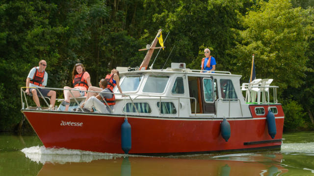 Vedettes fluviales < les berges de l'Aisne < les voiles soissonnaises < Soissons