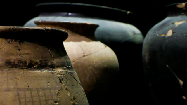 Vases < Salle d'archéologie < Musée Saint-Léger < Soissons