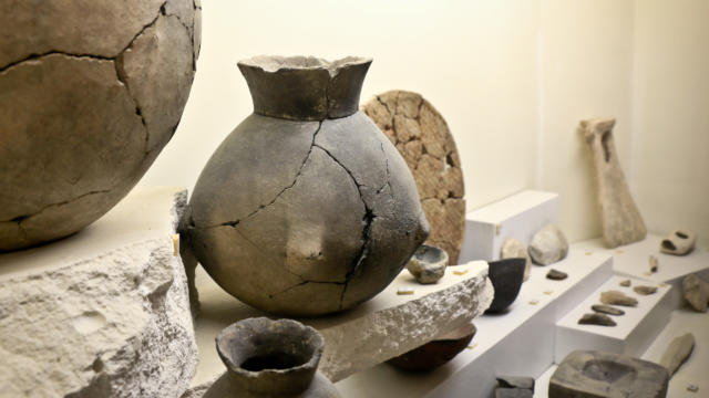 Représentation de Vases < salle d'archéologie < Musée Saint Léger < Soissons