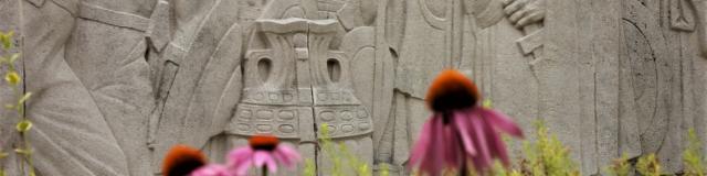 Scène du vase < Monument aux Morts < Soissons