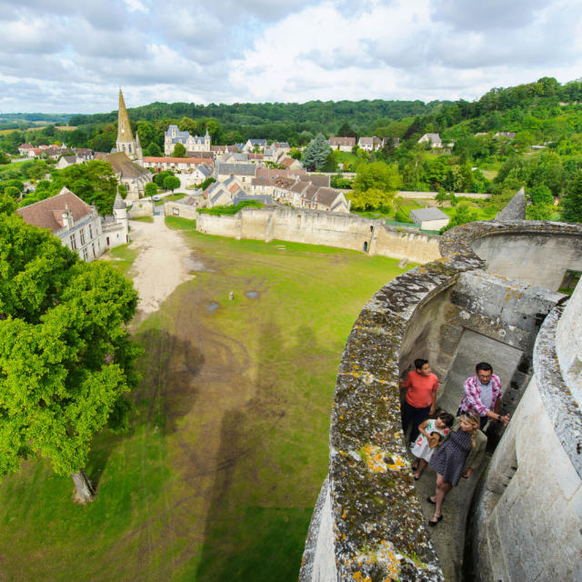 Donjon de Septmonts < Septmonts