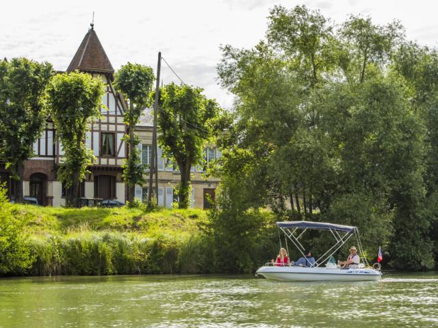 les berges de l'Aisne < Les voiles soissonnaises < Soissons