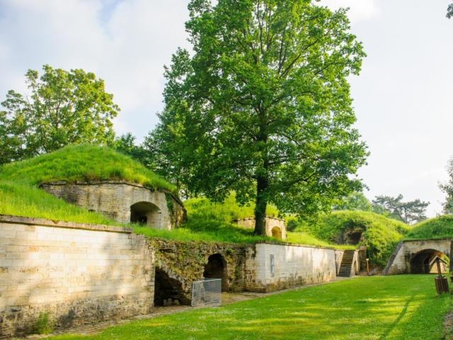 Le fort de Condé < Chivres-Val