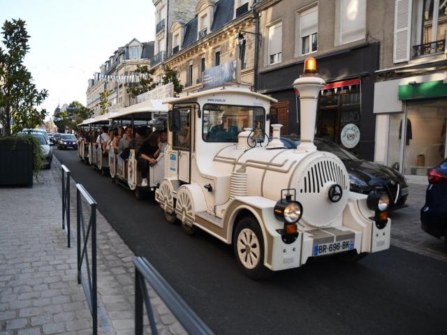 petit-train-touristique-ville-de-soissons.jpg