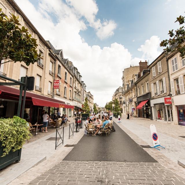 De autovrije Rue du Commerce < Soissons