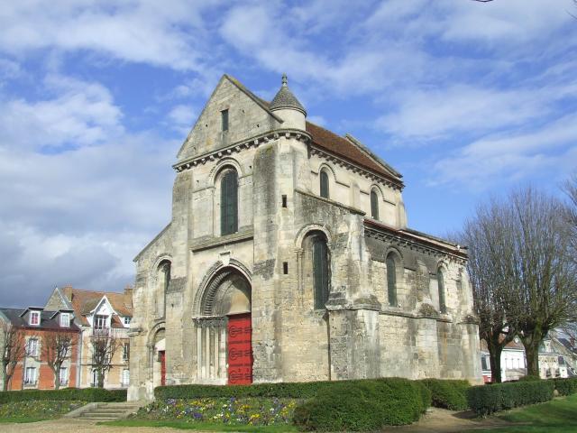 Die Kirche Saint-Pierre < Soissons